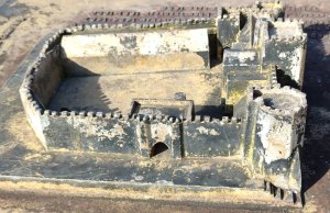 Model view 2. The curtain walls have been completely lost