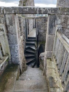 Steps up to the battlements