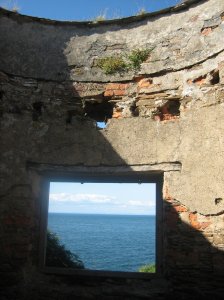 Look-out tower towards the sea