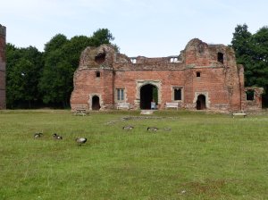 Looking towards the gatehouse from the inner court