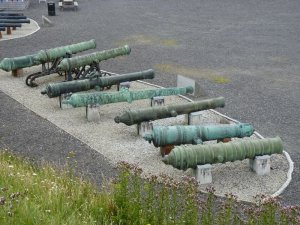 Naval Canons 