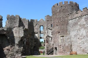 The gatehouse and the keep