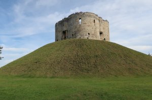 Western side of the motte