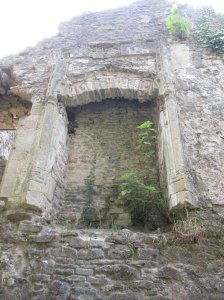 Close-up of the fireplace in the hall range