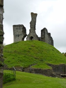 The distinctive motte & keep