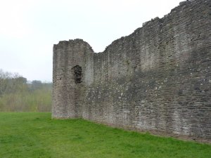 Curtain wall and corner tower