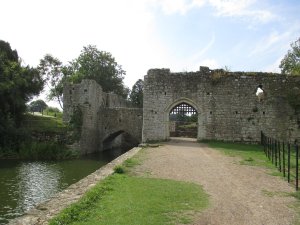 The gateway to the barbican, with portcullis