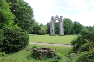 Views of the east window arch