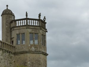 Exterior 3