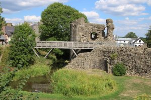 Bridge to the tower