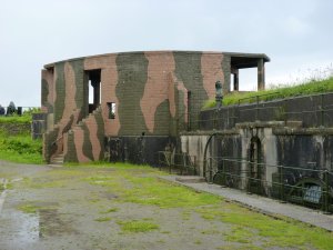 The half moon battery gun house
