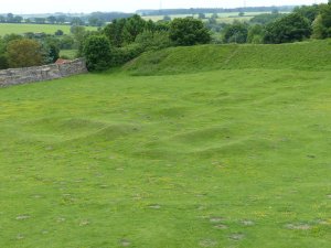 Foundations of buildings in the bailey