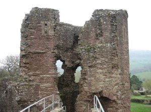 Battlement walk